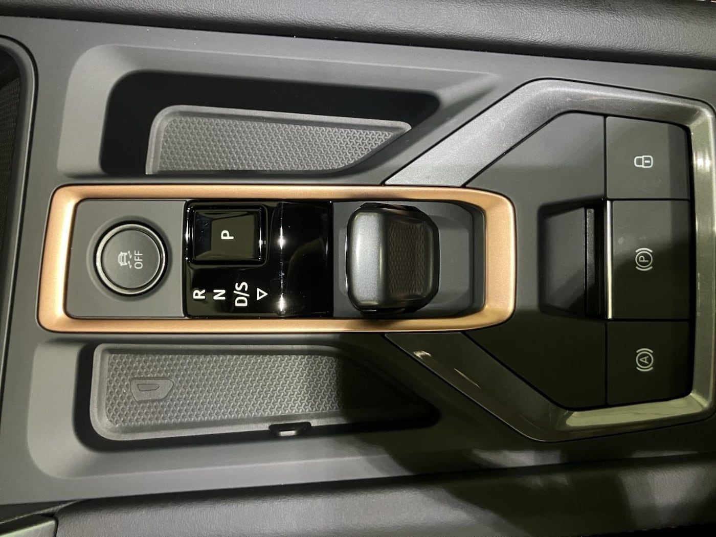 CUPRA Formentor 1.5 eTSI DSG 110 kW (150 CV) — photo 14