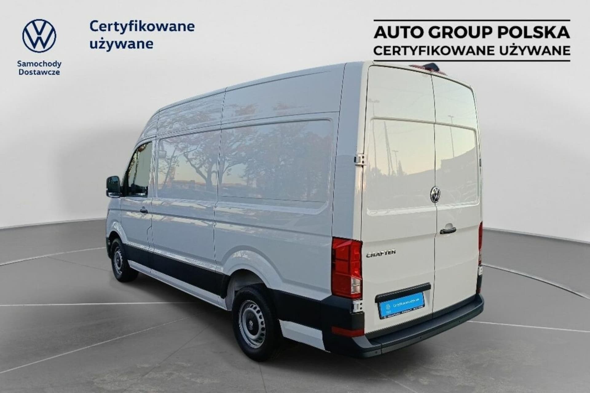 Volkswagen Crafter Furgon średni rozstaw osi