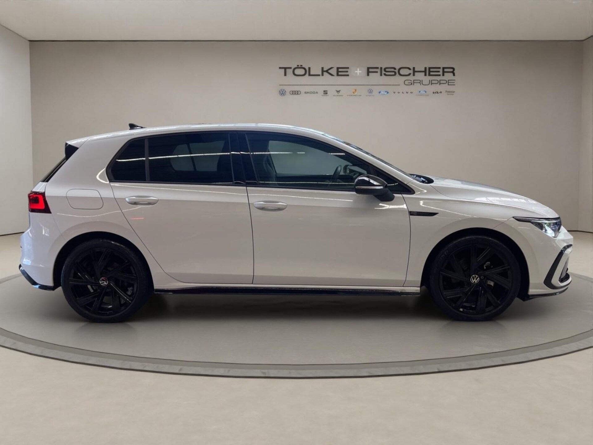 Volkswagen Golf R-Line