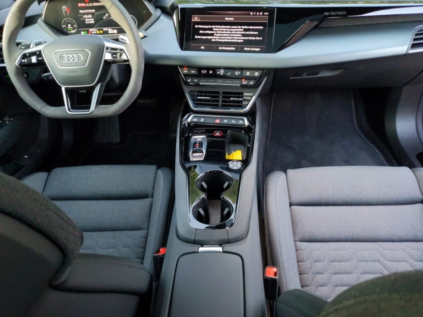 Bild über Audi e-tron GT e-tron quattro - für weitere Informationen kontaktieren Sie den Audi Partner