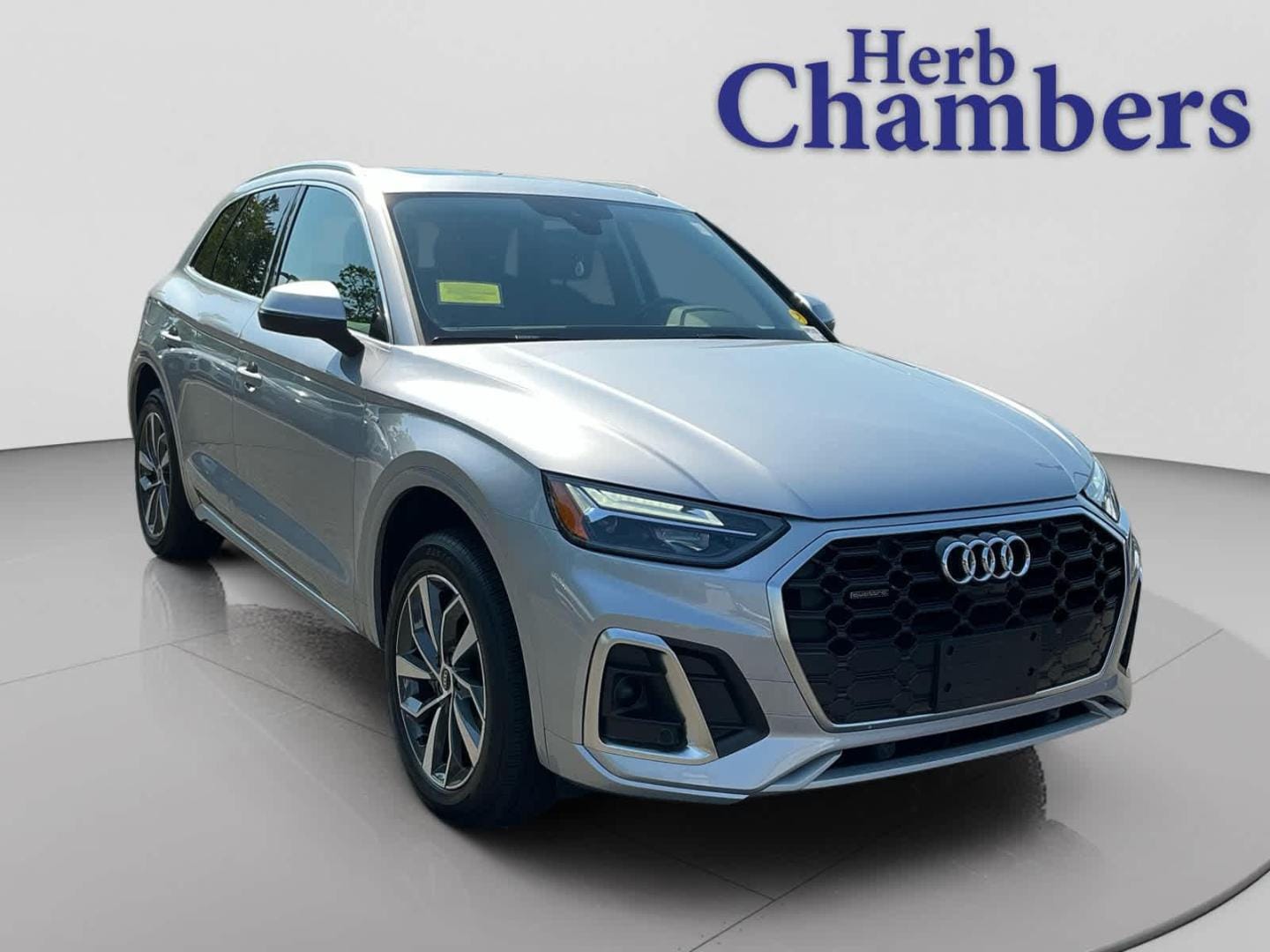 2023 Audi Q5 45 Premium Plus's photo
