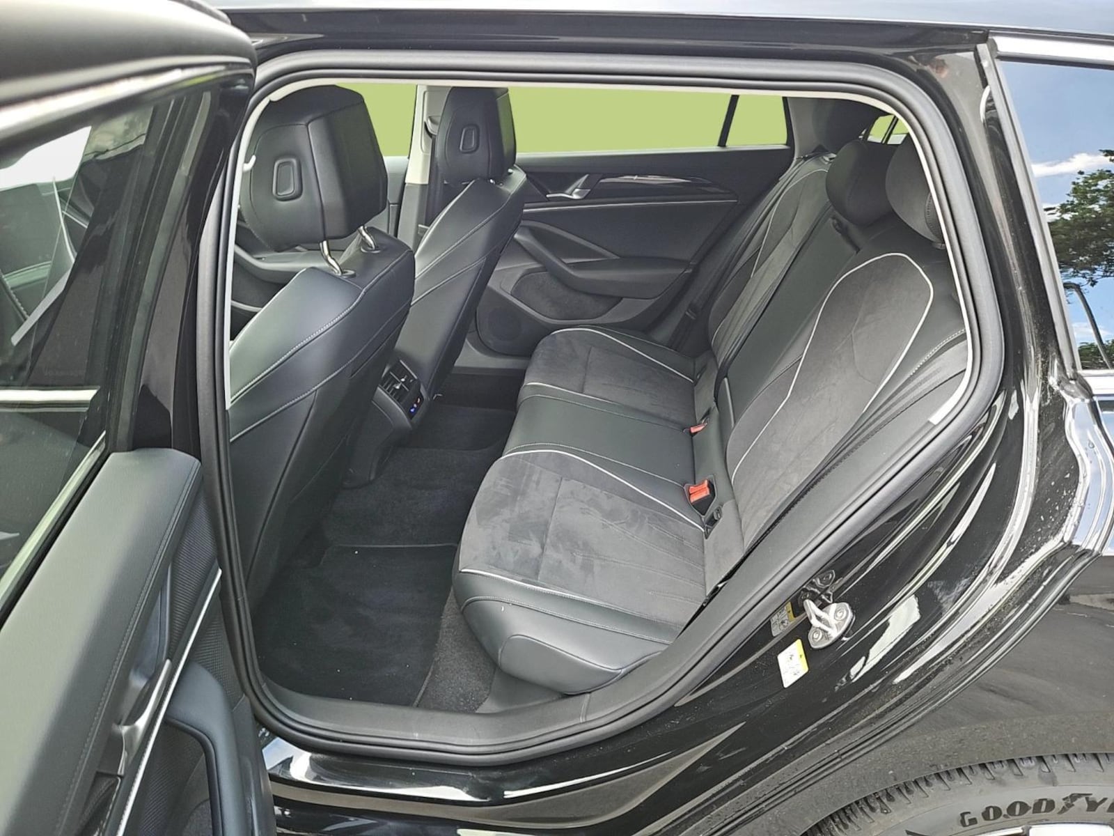 Volkswagen Passat – Bild 10