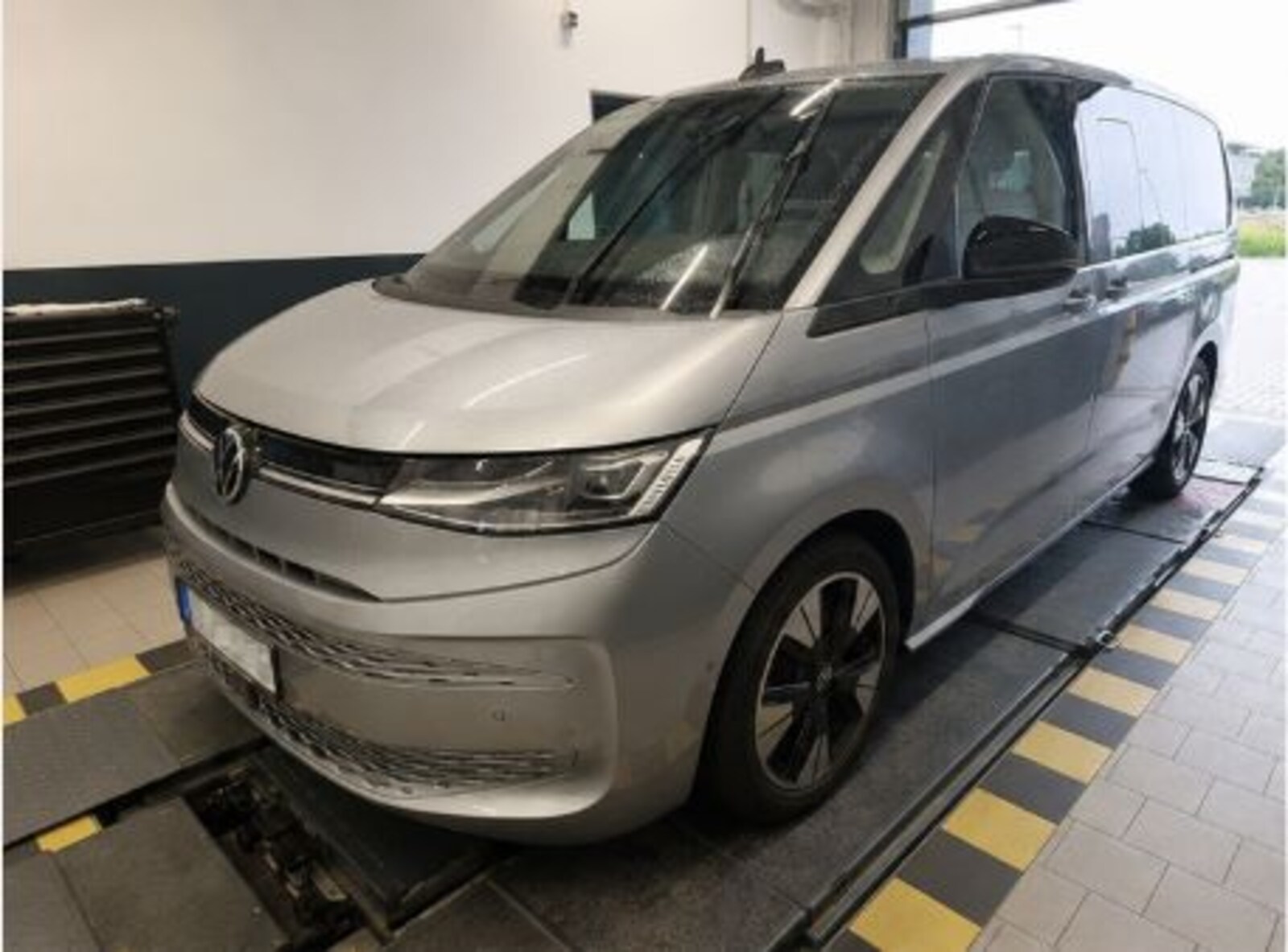 Volkswagen Multivan Langversion – Bild 2