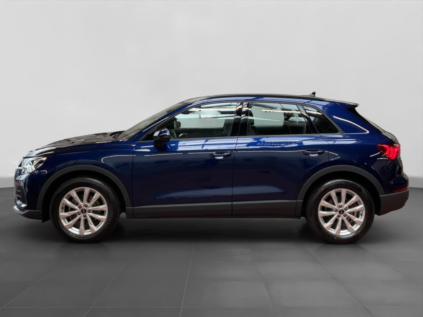 Bild über Audi Q3 35 TFSI S tronic - für weitere Informationen kontaktieren Sie den Audi Partner