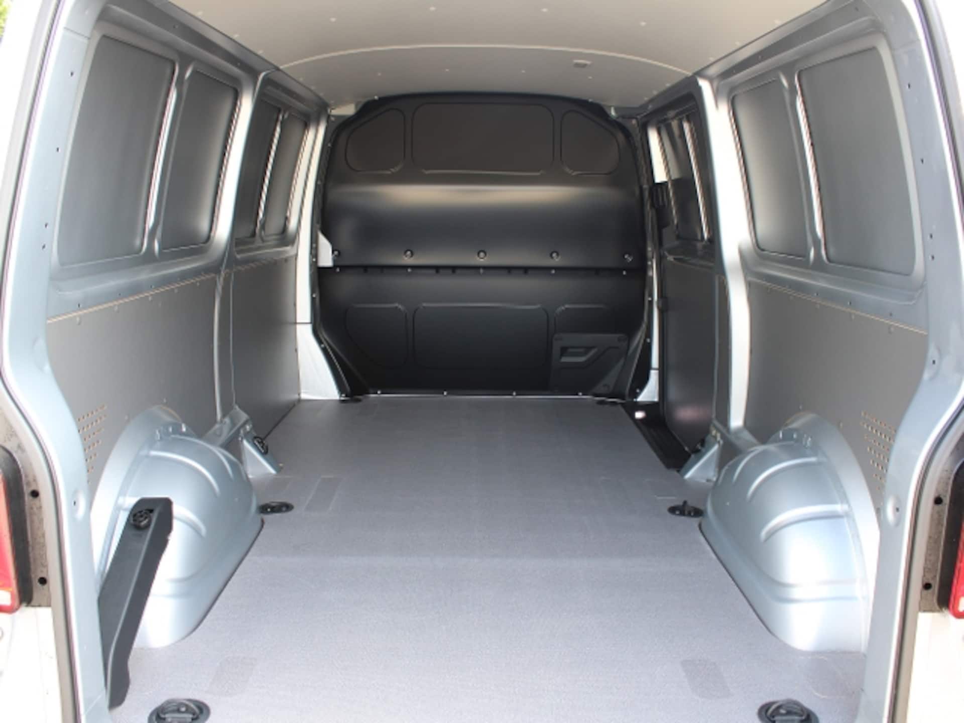 Volkswagen T6.1 Transporter Kasten langer Radstand