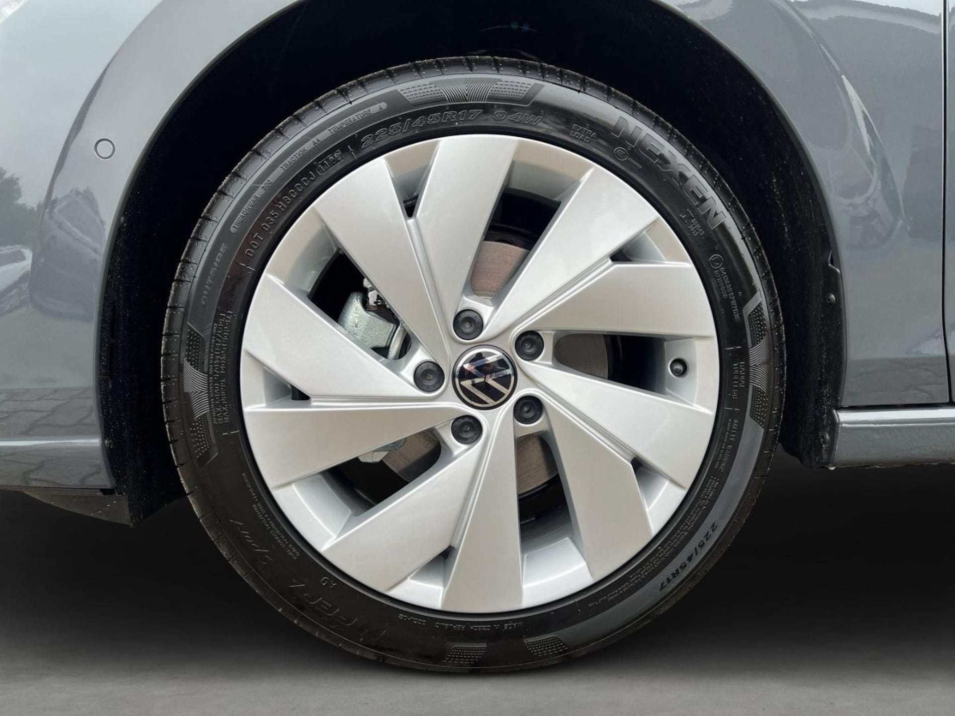 Volkswagen Golf Life