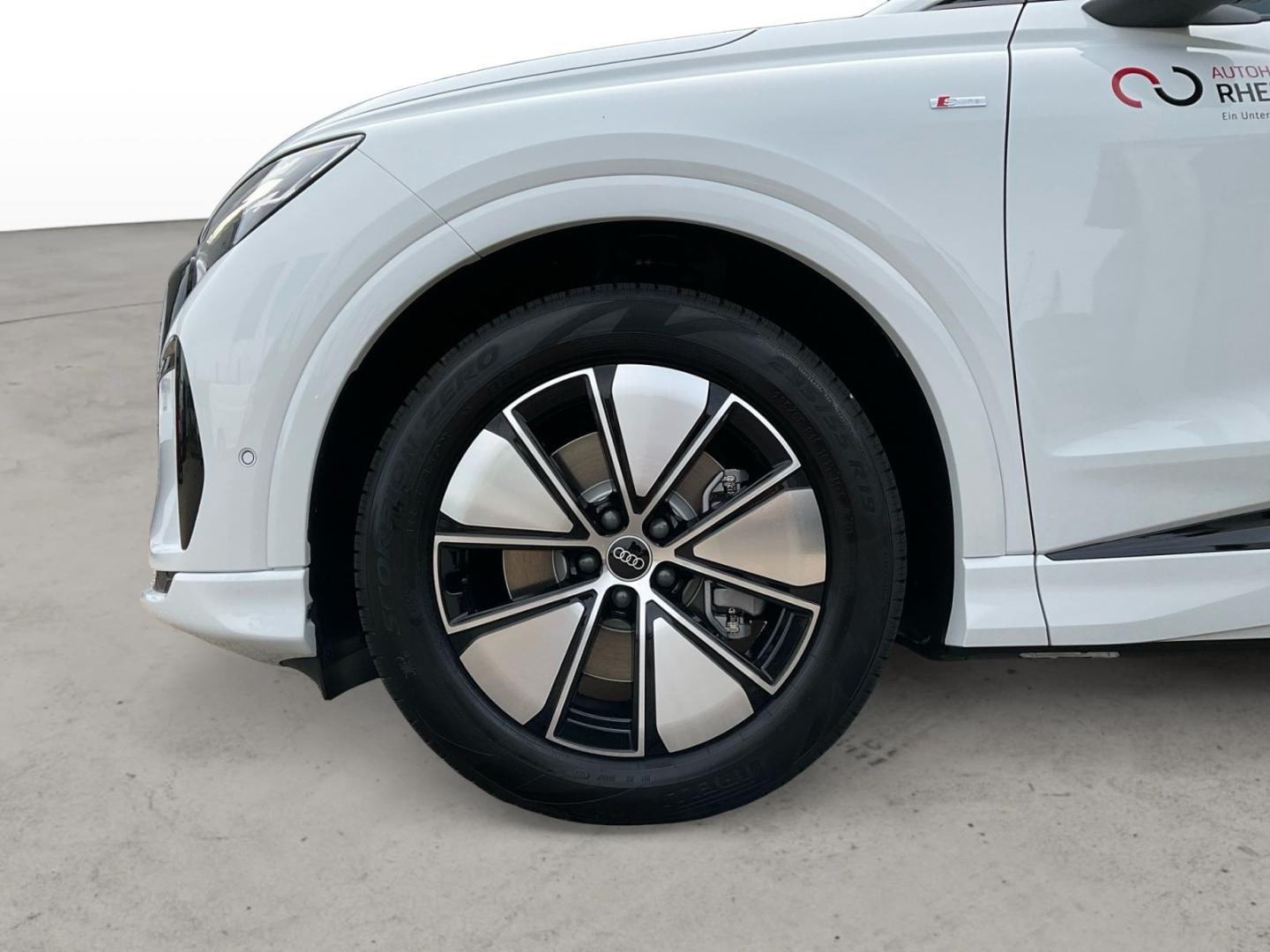 Bild über Audi Q4 Sportback e-tron e-tron performance 210 kW - für weitere Informationen kontaktieren Sie den Audi Partner