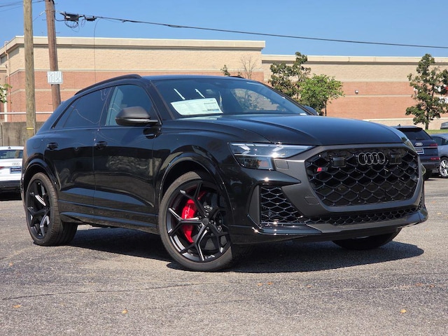 2026 Audi RS Q8 SUV performance
