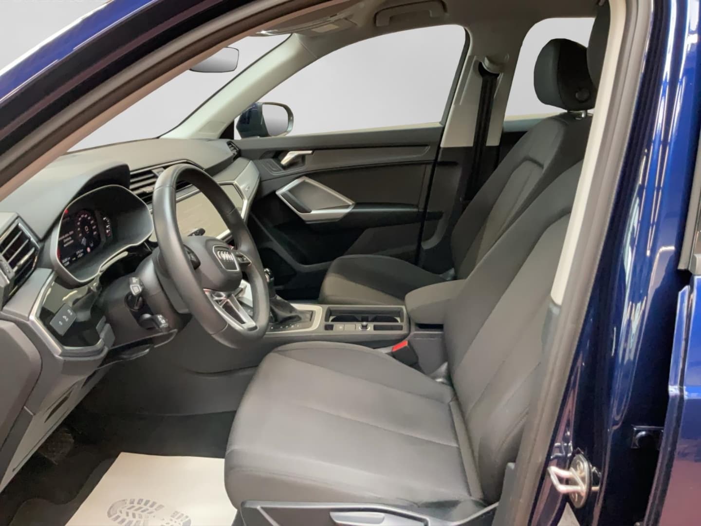 Bild über Audi Q3 35 TFSI S tronic - für weitere Informationen kontaktieren Sie den Audi Partner