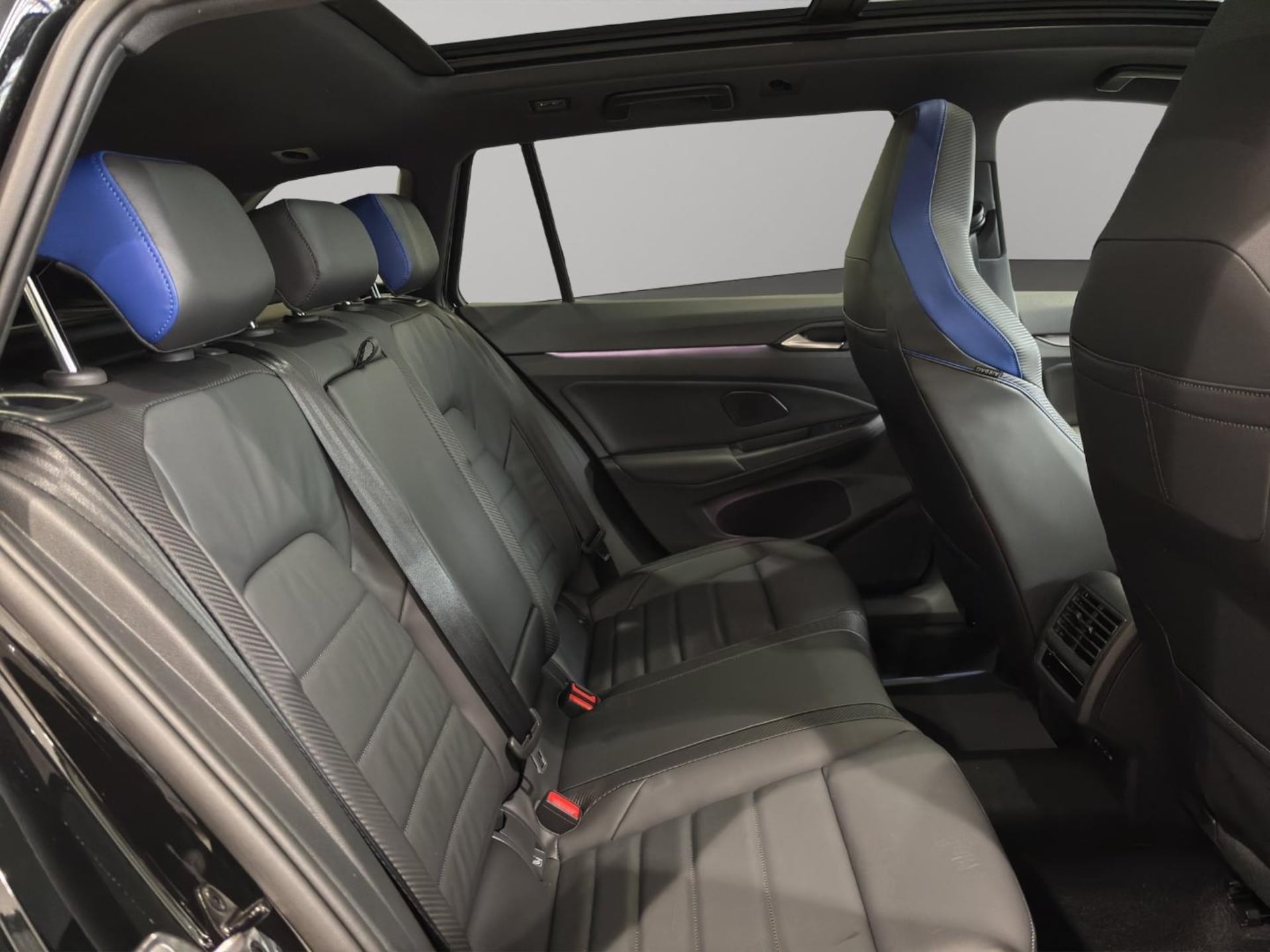 Volkswagen Golf Variant R