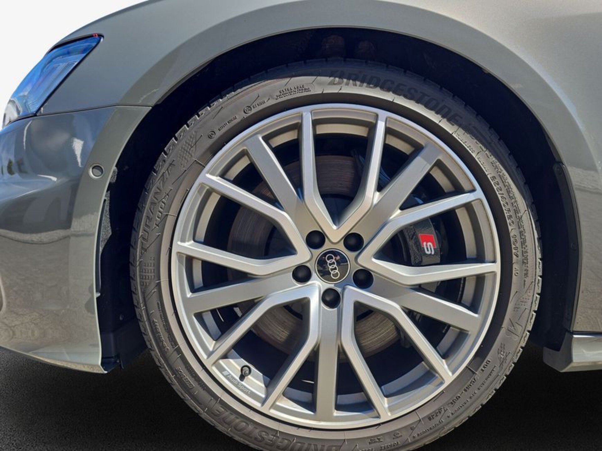 Audi S6 Avant