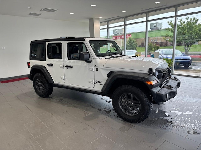 Photo of 2025 Jeep Wrangler