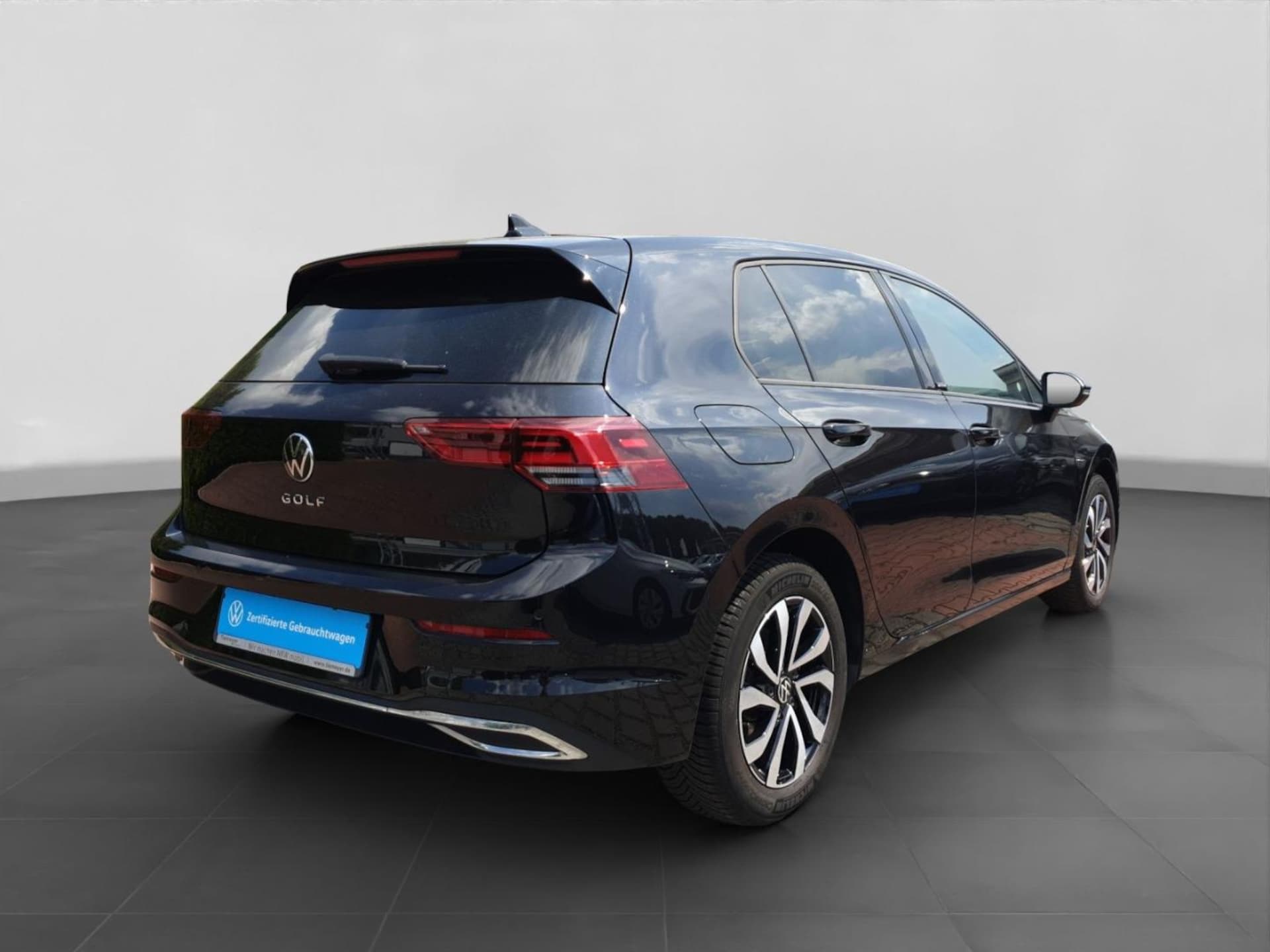 Volkswagen Golf Active