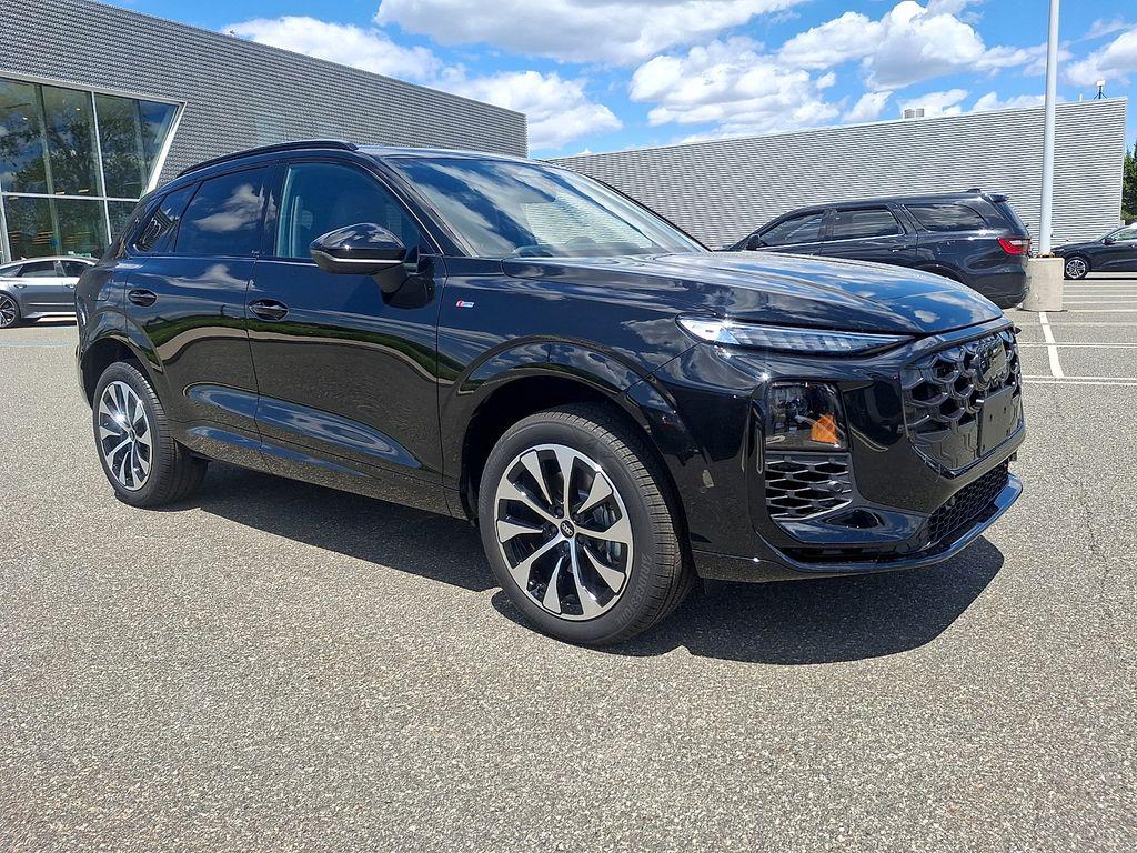 2026 Audi Q3 S line quattro's photo