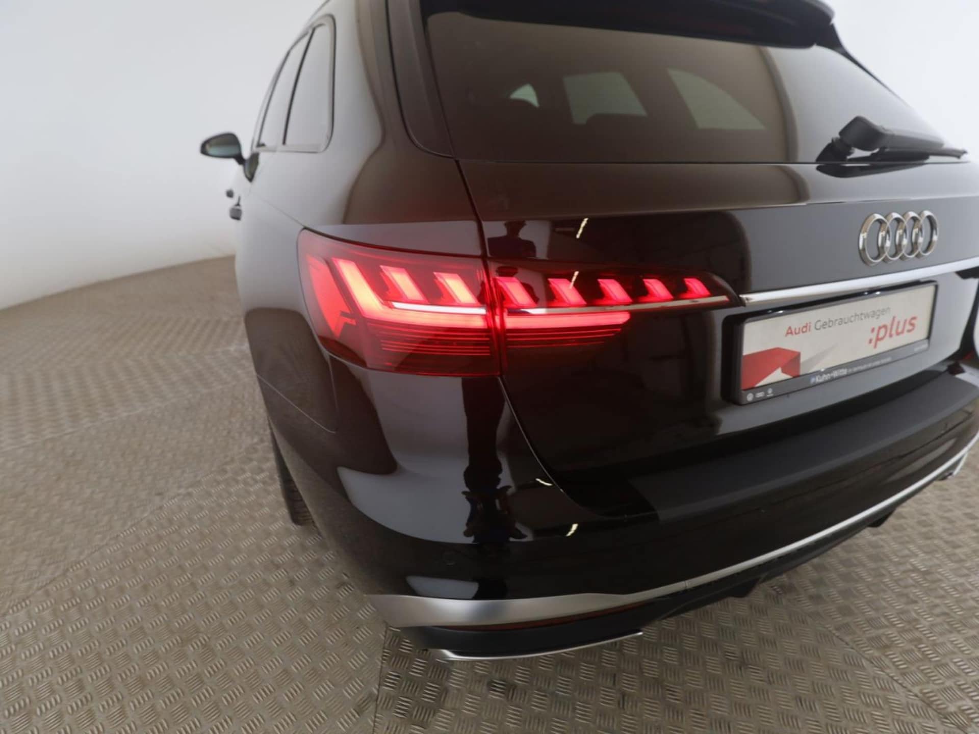 Audi A4 Avant S line