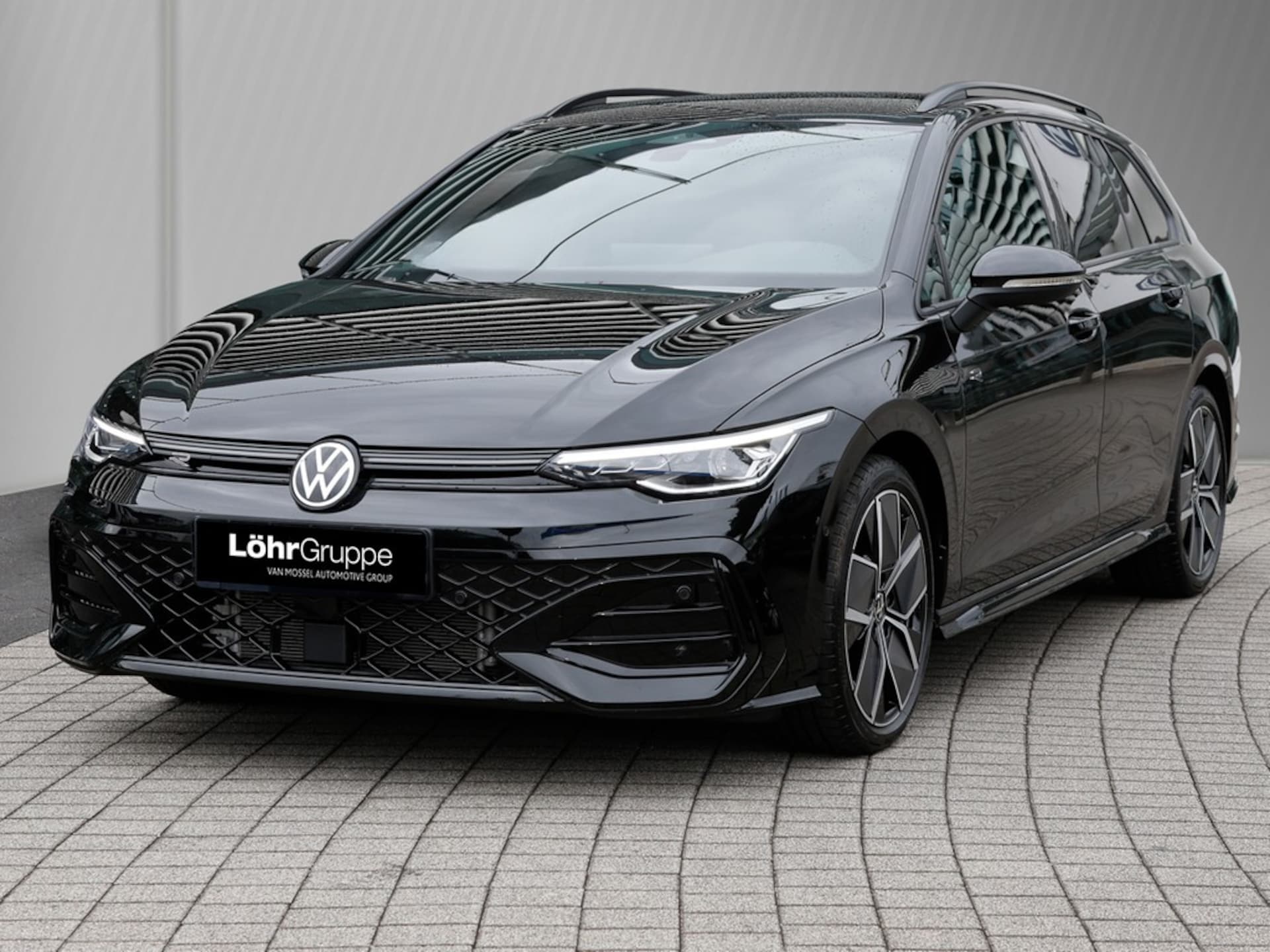 Volkswagen Golf Variant — Volkswagen Golf Variant Golf Variant 2.0 TDI DSG R-Line AHK/Navi/BlackS...