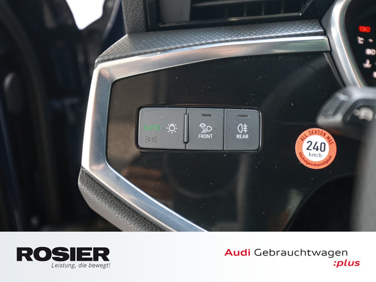 Bild über Audi Q3 S line 40 TFSI quattro S tronic - für weitere Informationen kontaktieren Sie den Audi Partner