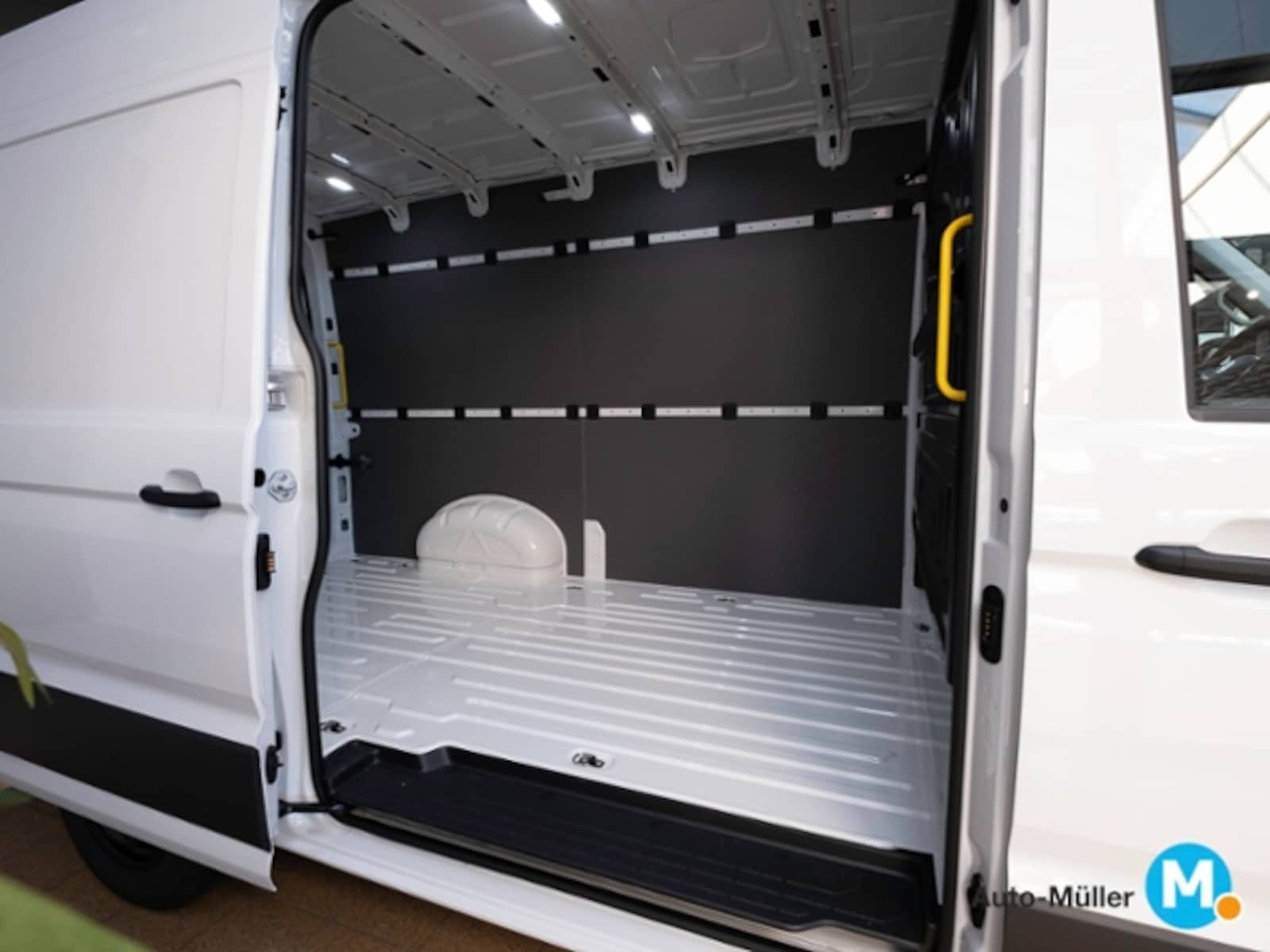 Volkswagen Crafter Kasten mittlerer Radstand – Bild 10