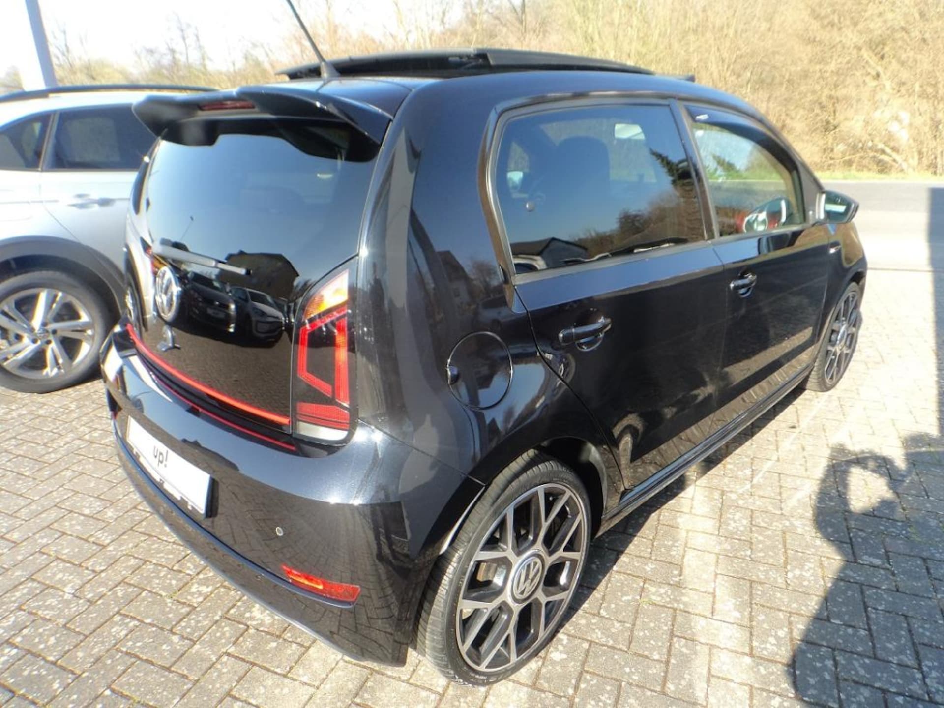 Volkswagen up! GTI