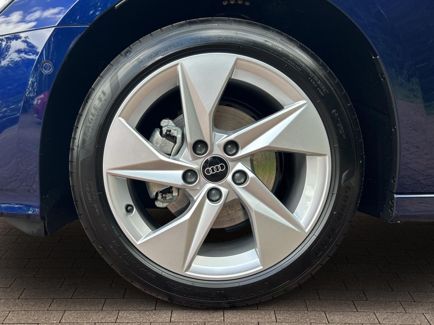 Bild über Audi A3 Sportback TFSI 85 kW S tronic - für weitere Informationen kontaktieren Sie den Audi Partner