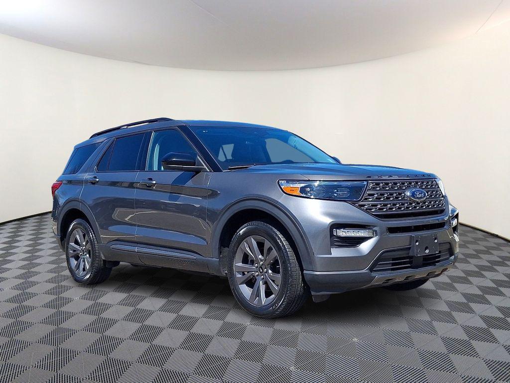 2023 Ford Explorer XLT 4WD's photo