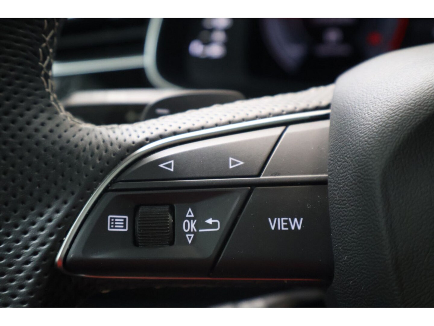 Bild über Audi Q8 SUV 50 TDI quattro tiptronic - für weitere Informationen kontaktieren Sie den Audi Partner