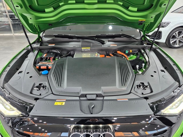 Audi Q8 e-tron 55 quattro Premium kW 7