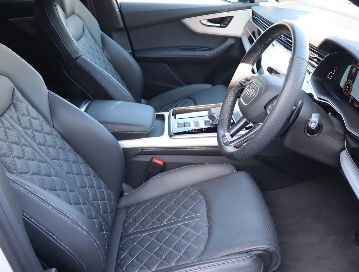 Audi Q7 SUV 55 TFSI quattro S line 250(340) kW(PS) tiptronic for more details contact your dealer