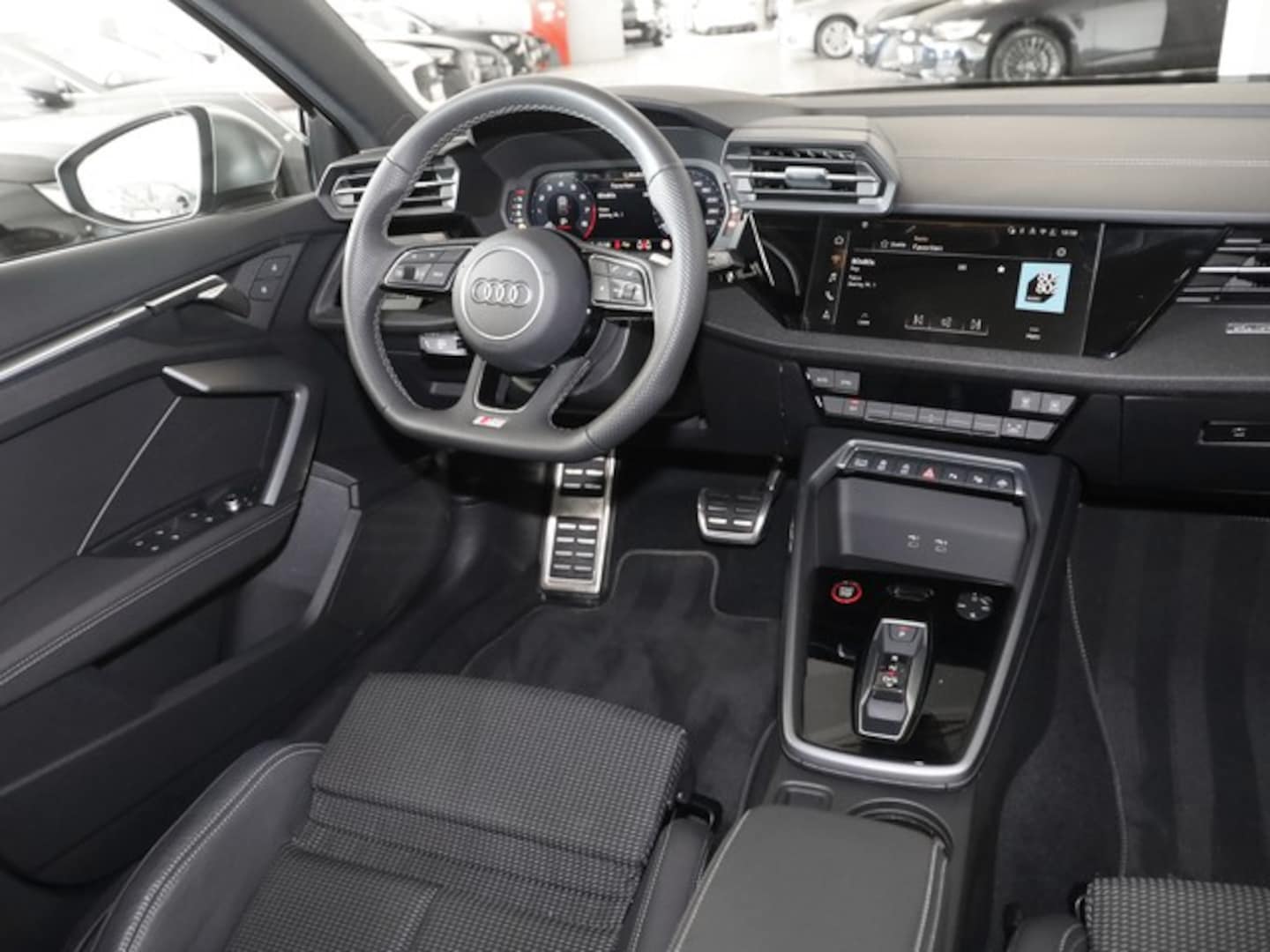 Bild über Audi S3 Sportback TFSI quattro S tronic - für weitere Informationen kontaktieren Sie den Audi Partner
