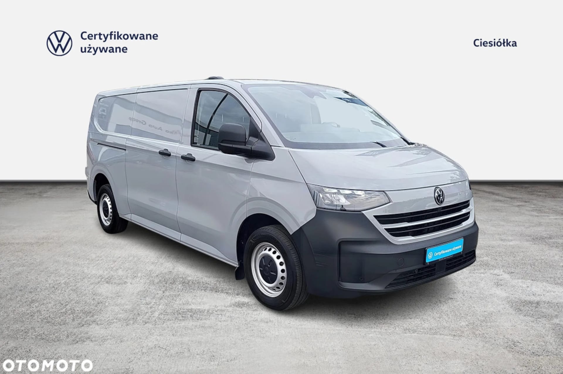 Volkswagen Transporter Furgon długi rozstaw osi