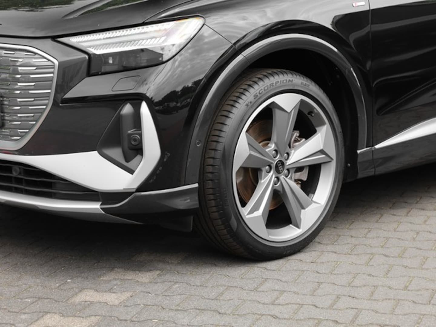 Bild über Audi Q4 Sportback e-tron 55 e-tron quattro - für weitere Informationen kontaktieren Sie den Audi Partner