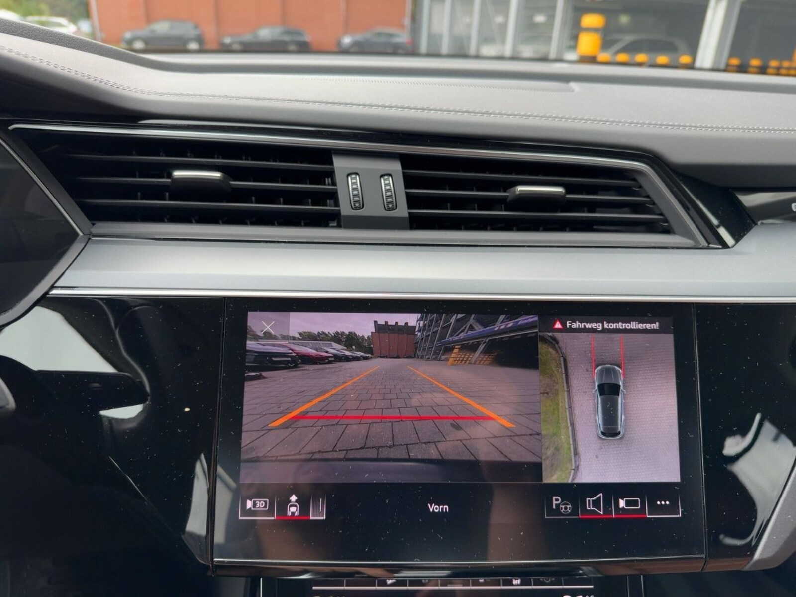 Audi Q8 e-tron – Bild 17