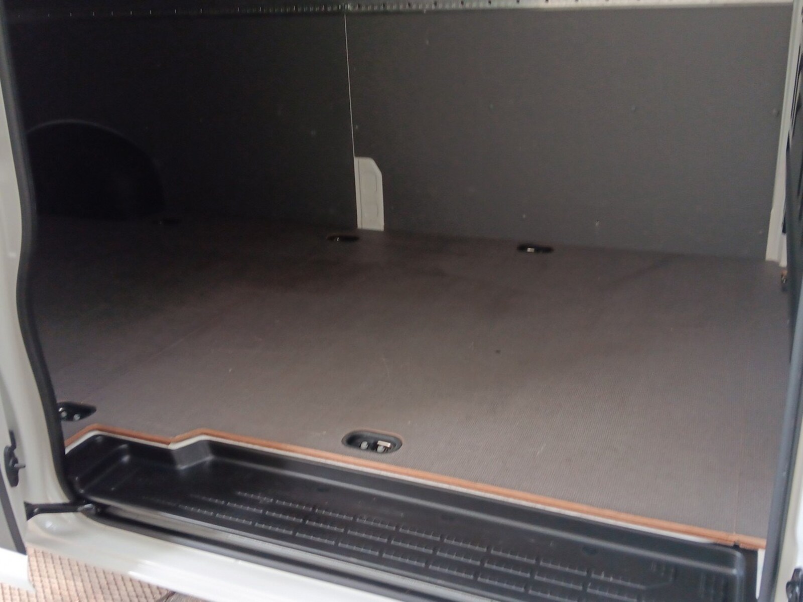 Volkswagen Crafter Kasten langer Radstand – Bild 10