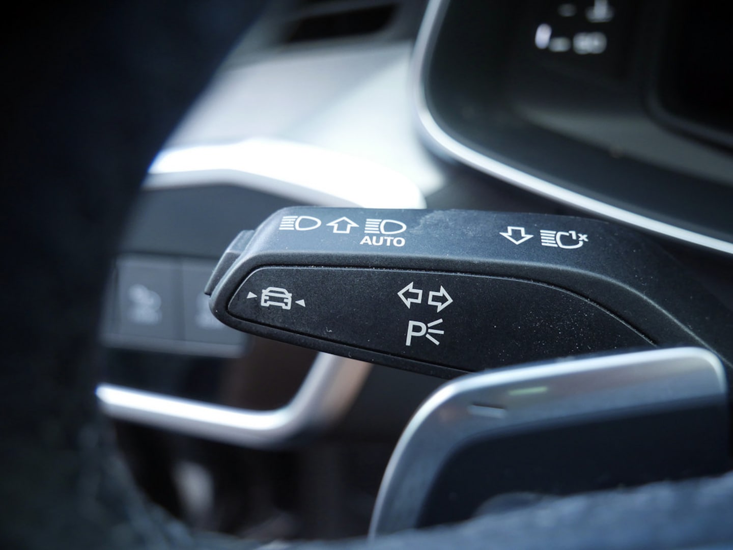 Bild über Audi S6 Avant TDI quattro tiptronic - für weitere Informationen kontaktieren Sie den Audi Partner
