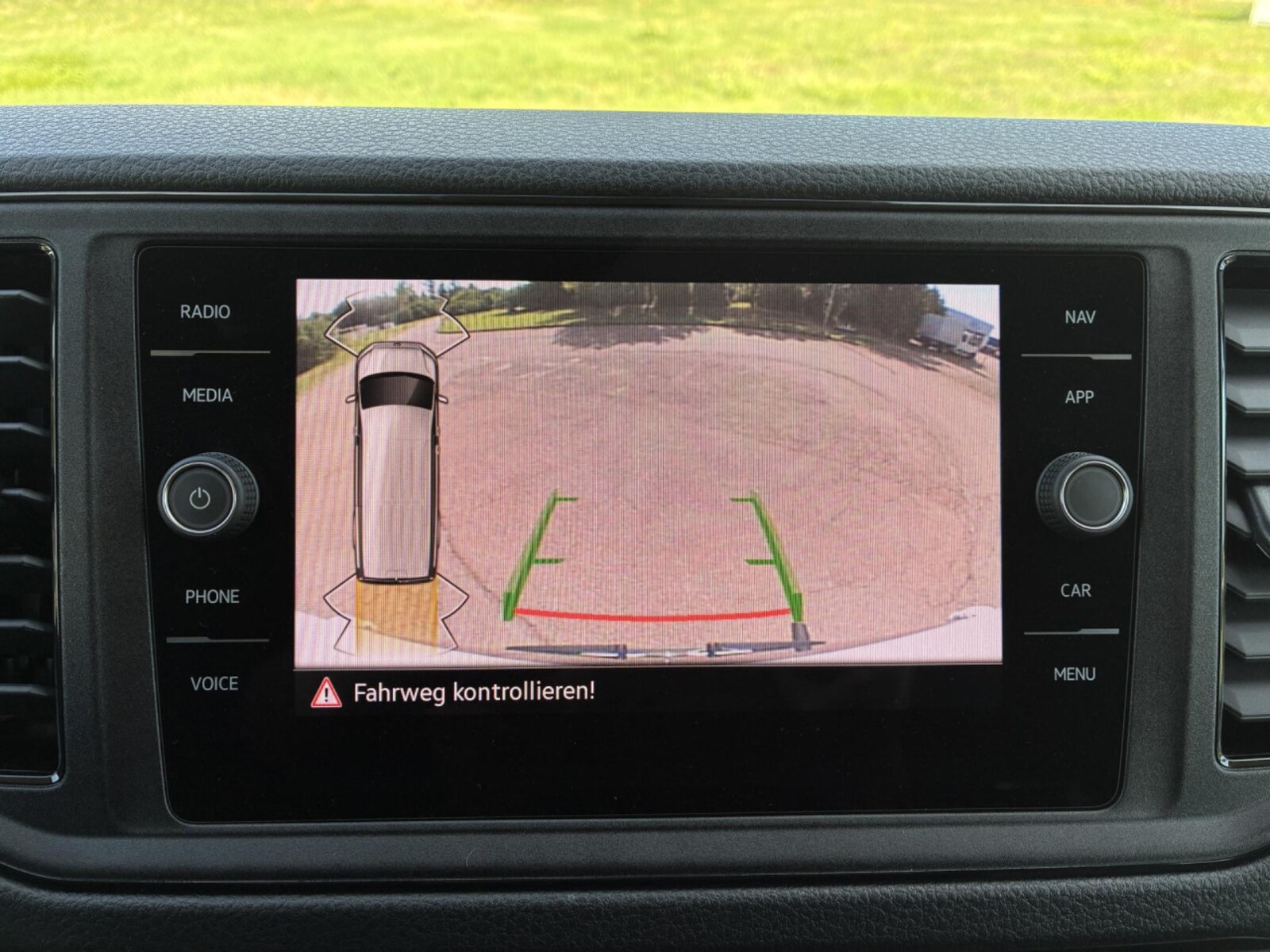 Volkswagen Crafter Kasten mittlerer Radstand – Bild 16