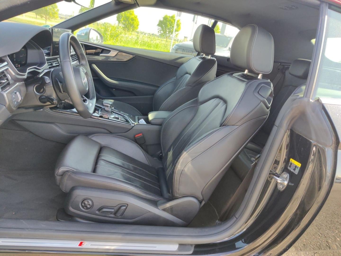 Bild über Audi S5 Cabriolet TFSI quattro tiptronic - für weitere Informationen kontaktieren Sie den Audi Partner