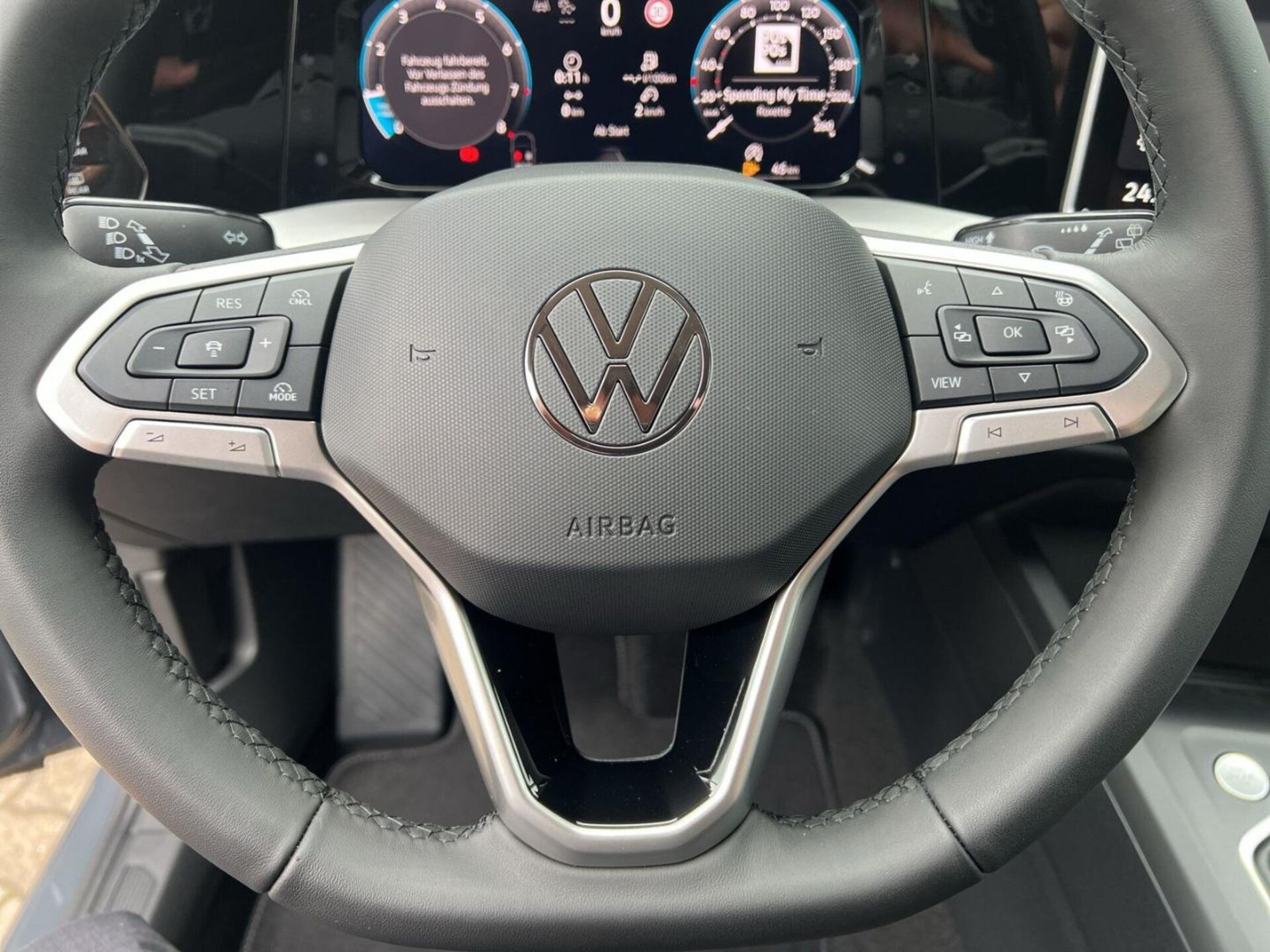Volkswagen Golf Life
