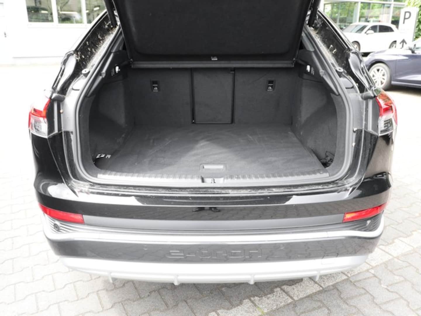 Bild über Audi Q4 Sportback e-tron 55 e-tron quattro - für weitere Informationen kontaktieren Sie den Audi Partner