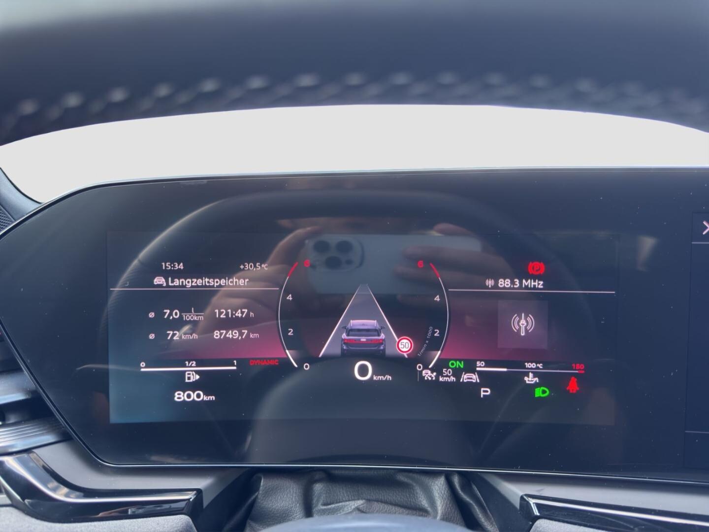 Bild über Audi A6 Avant TDI 150 kW S tronic - für weitere Informationen kontaktieren Sie den Audi Partner