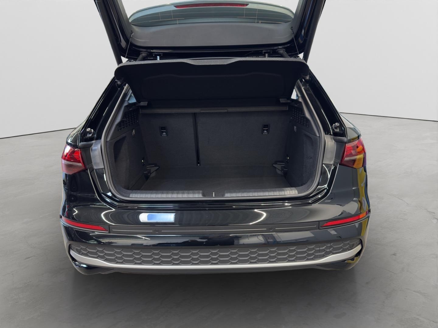 Bild über Audi A3 Sportback advanced 35 TFSI S tronic - für weitere Informationen kontaktieren Sie den Audi Partner