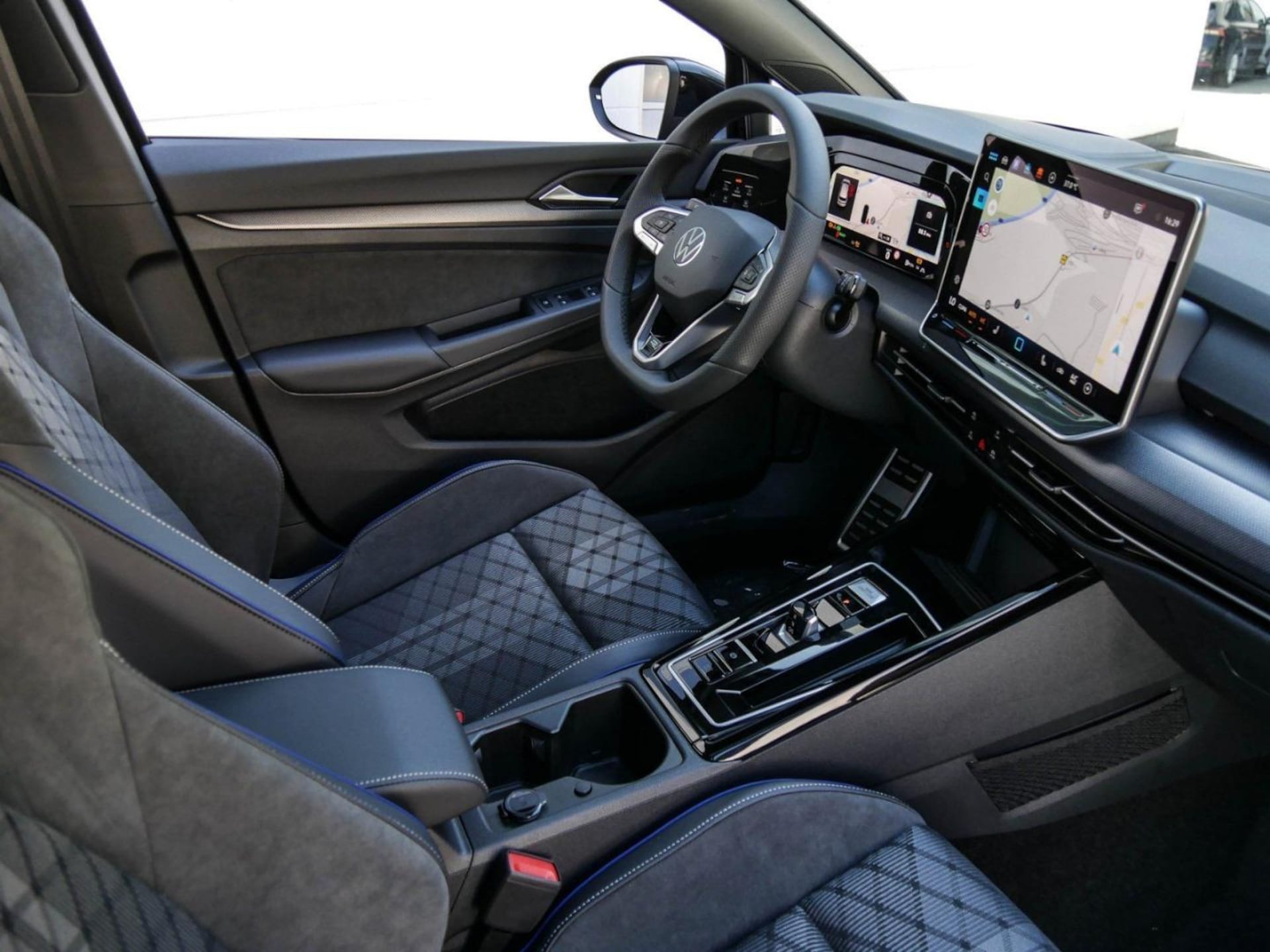 Volkswagen Golf R-Line