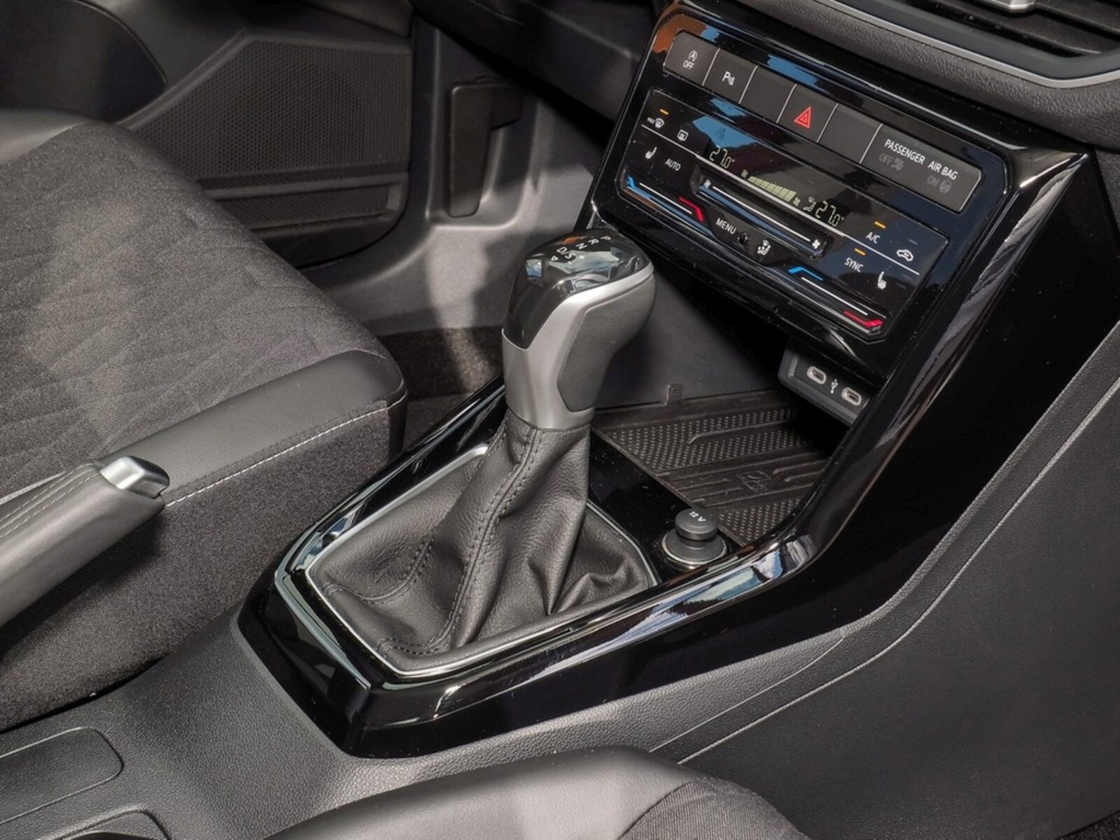 Volkswagen T-Cross – Bild 12