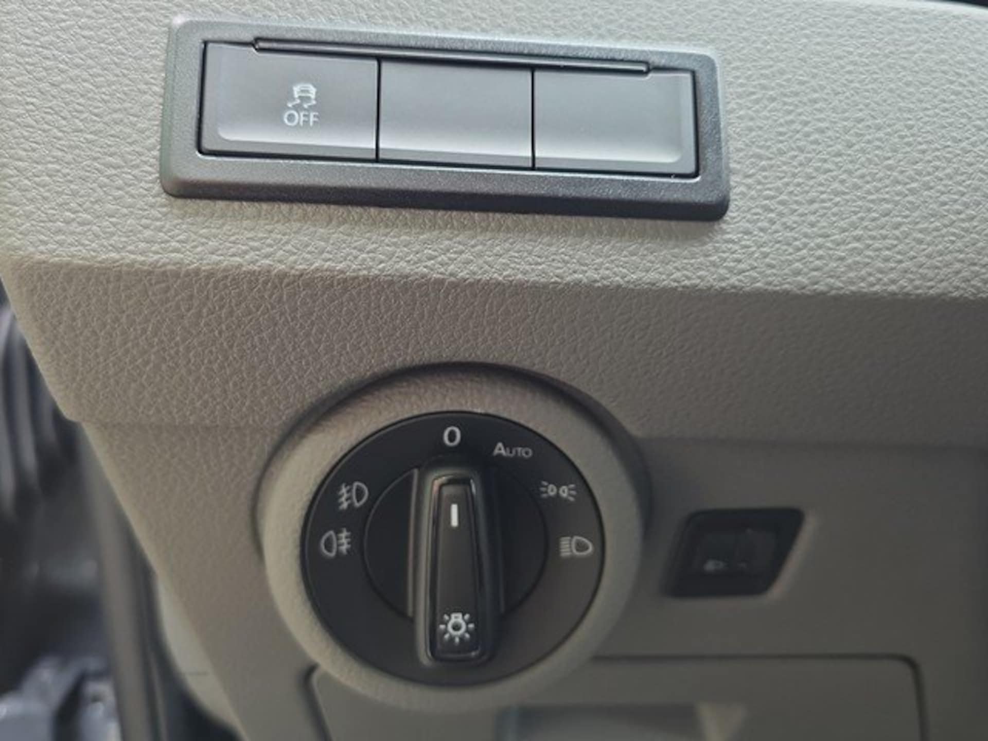 Volkswagen T6.1 Transporter Kasten langer Radstand