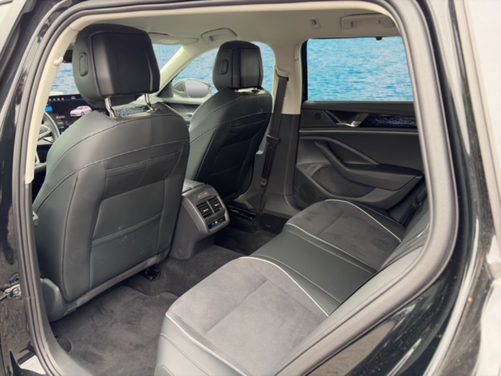 Volkswagen Passat – Bild 8