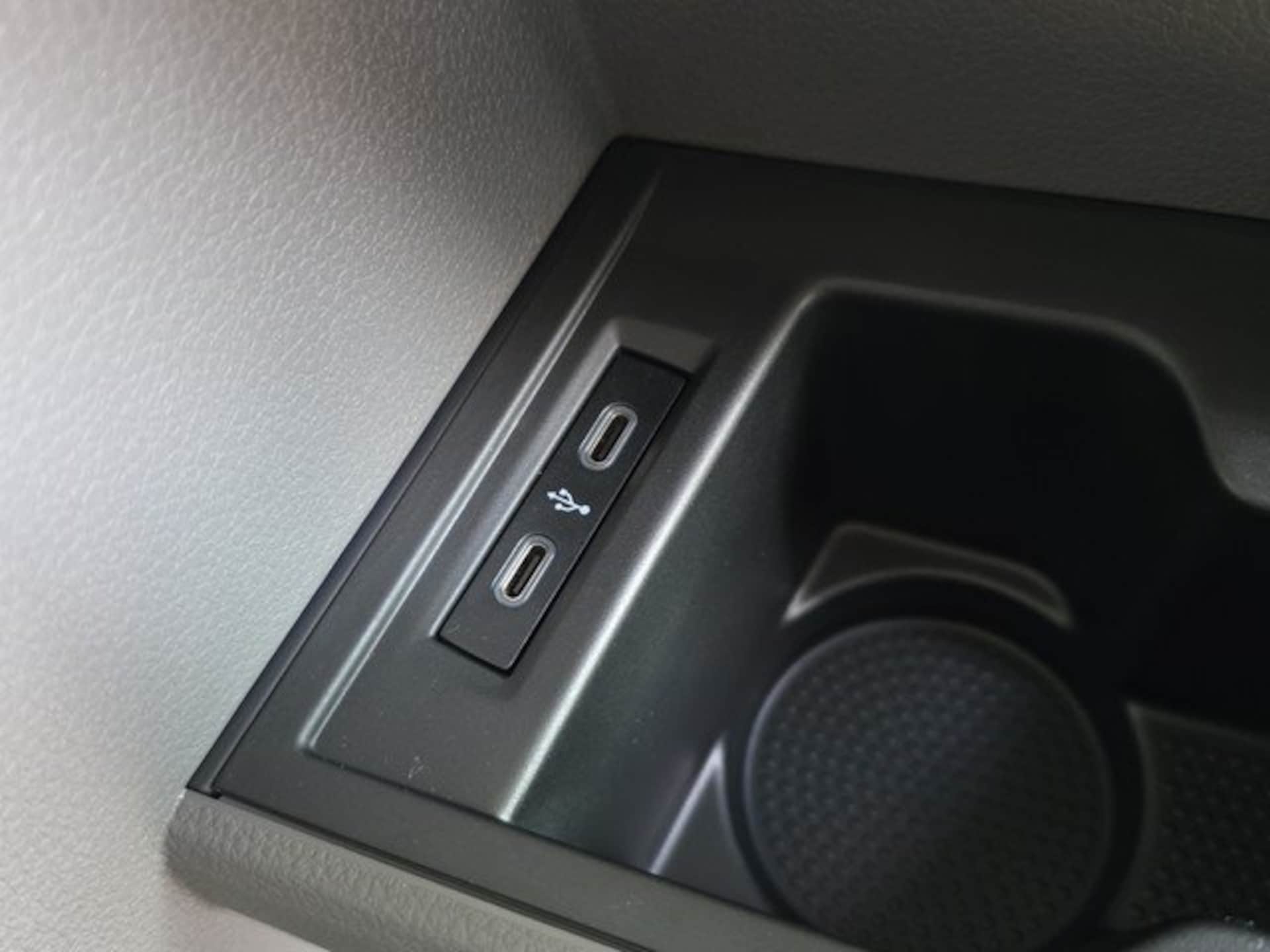 Volkswagen T6.1 Transporter Kasten langer Radstand