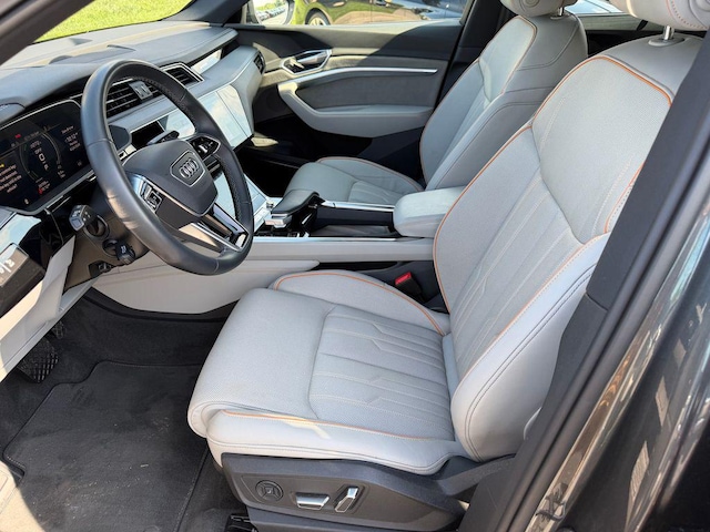 2024 Audi Q8 Sportback e-tron