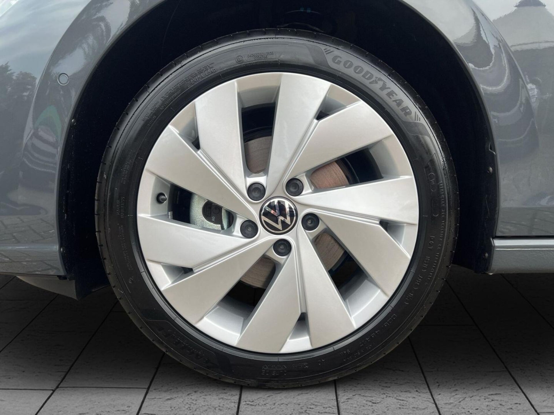 Volkswagen Golf Variant Life