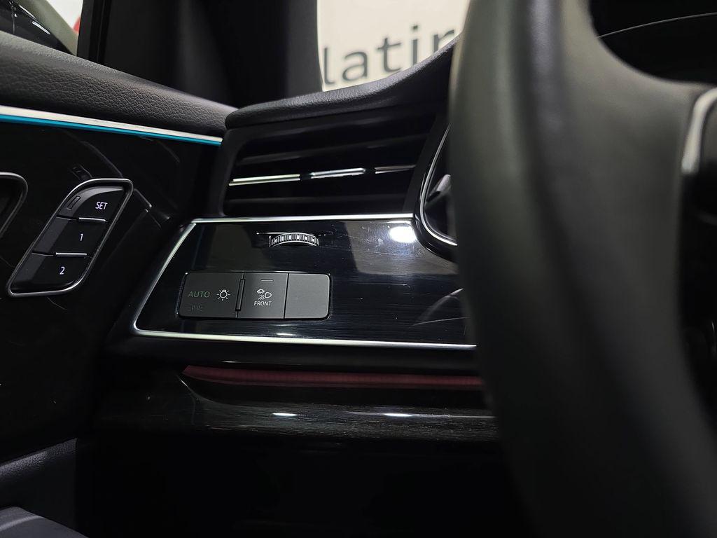 2025 Audi Q8 Premium Plus - Photo 29