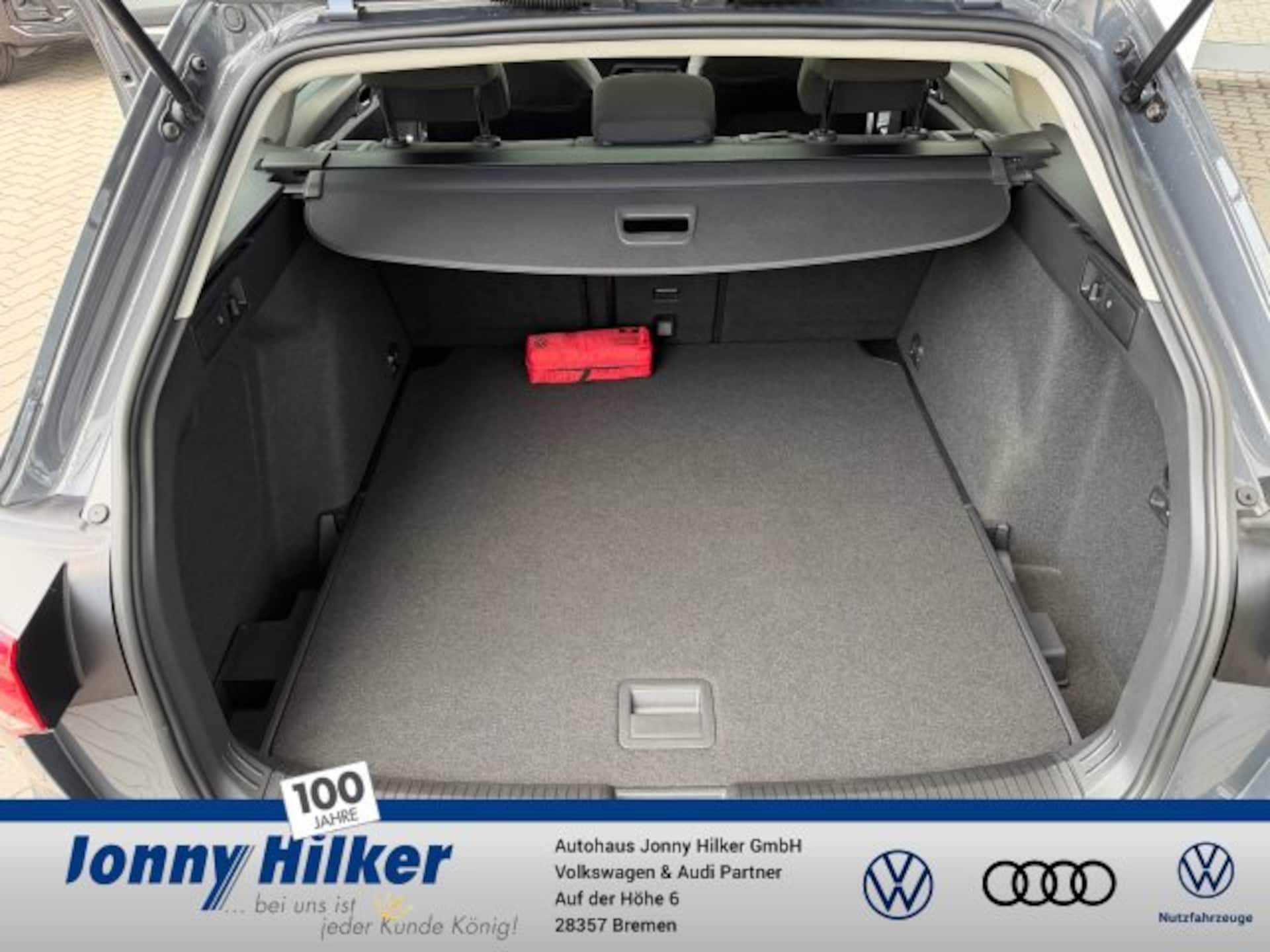 Volkswagen Golf Variant Life