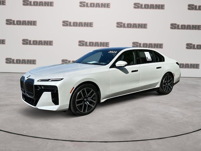 2025 BMW 740i